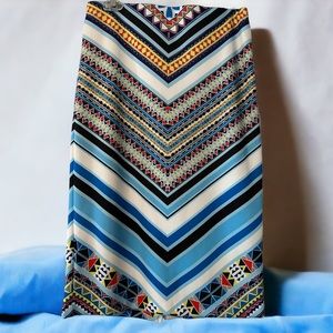 Size small mosaic pattern scuba skirt with blue and gold